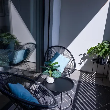 Apartman Leon - Exclusive, Balcony & Garage Parking Pozsony