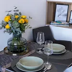 Lejlighed Leon - Exclusive, Balcony & Garage Parking *